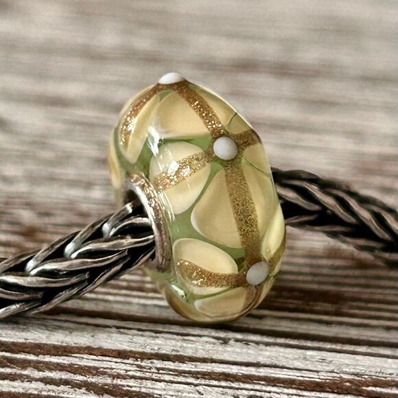 TROLLBEADS Pastel Yellow, Green & Gold Glitter Stained Glass LAA 925S NEW! - Picture 1 of 6